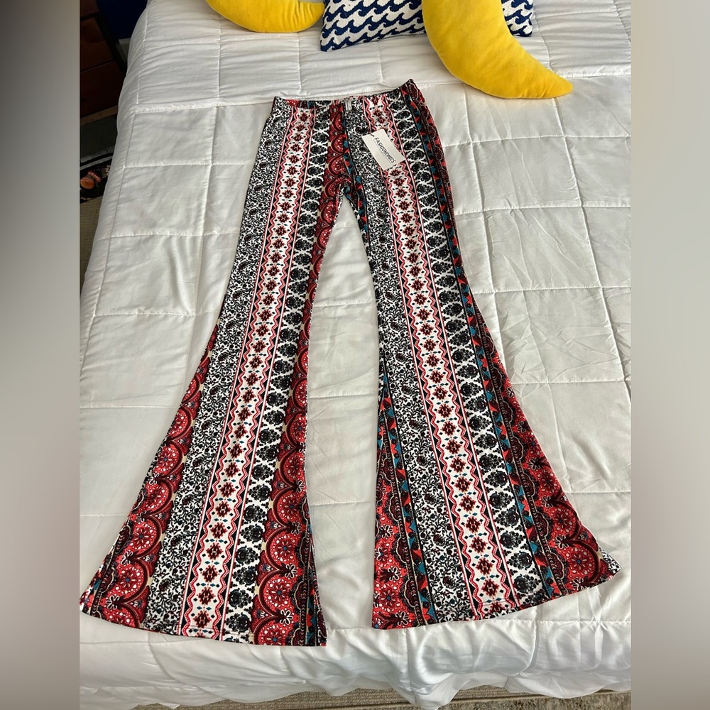 FREE TOP/βNEWβ FASHIONOMICS PANTS